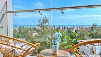 Luxury-Apartment, 3 Schlafzimmer, Balkon, Meerblick | Balkon