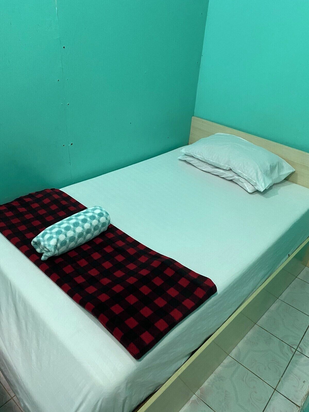 Standard Single Room | Desk, iron/ironing board, free WiFi, bed sheets