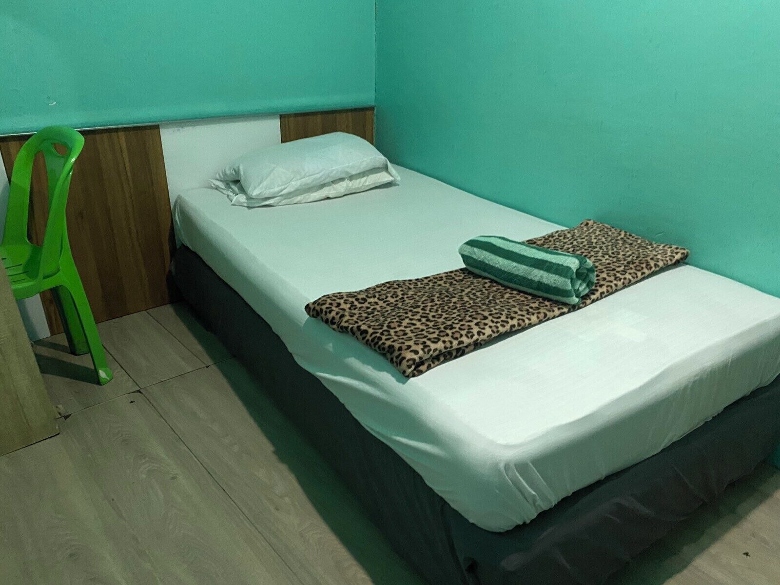 Standard Single Room | Desk, iron/ironing board, free WiFi, bed sheets