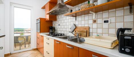 Fridge, microwave, oven, dishwasher