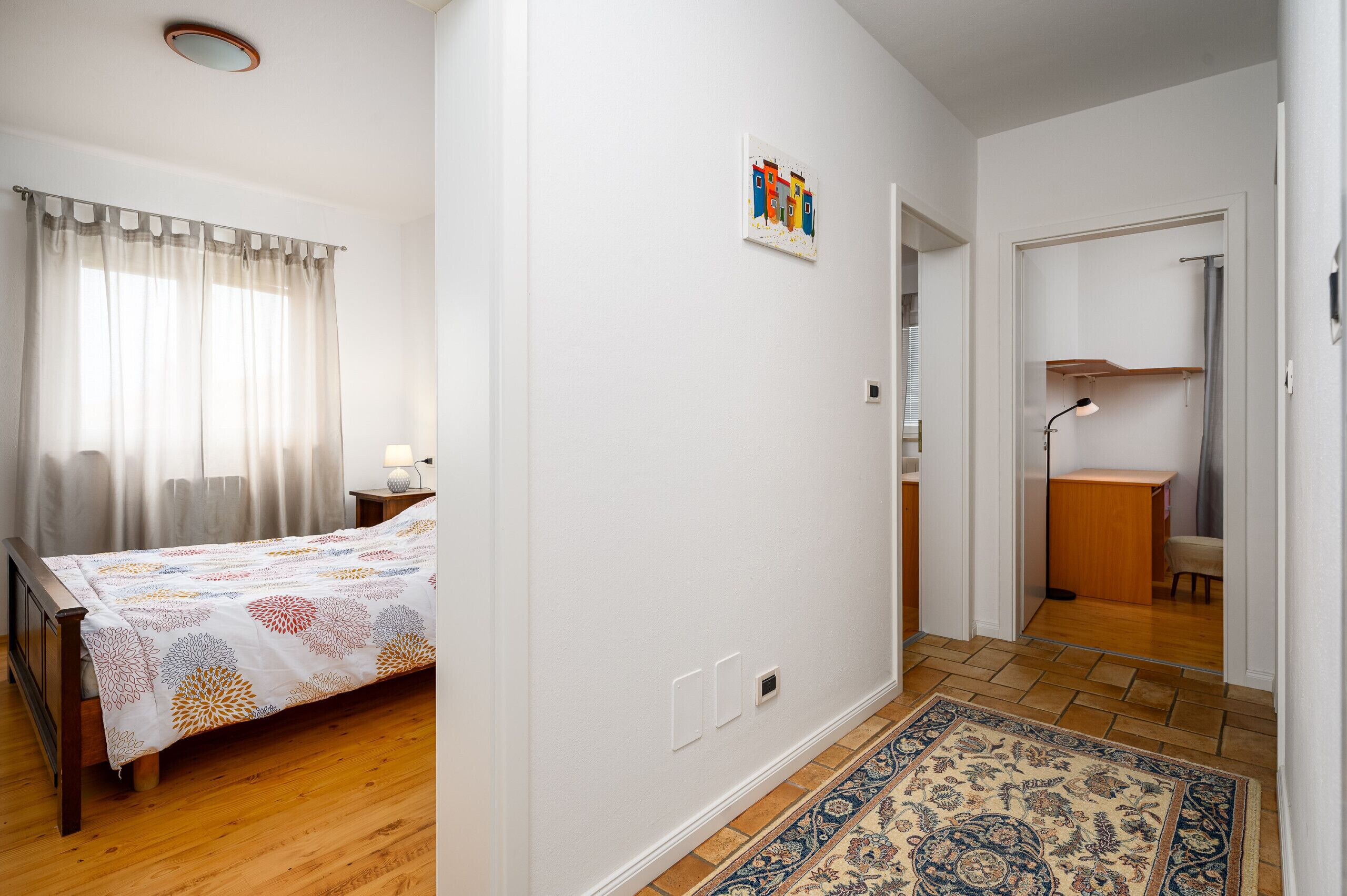 3 chambres, fer et planche à repasser, Wi-Fi gratuit, draps fournis