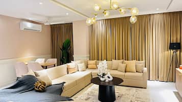 Signature-huoneisto | Oleskelualue | Älytelevisio, tulostin