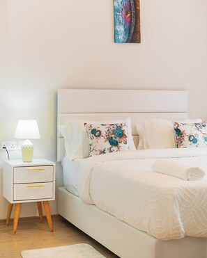 1 habitación, tabla de planchar con plancha, wifi y ropa de cama
