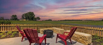 The Pilot’s Pad - Private Studio Apartment on 75 acres + airway strip + fishing pond