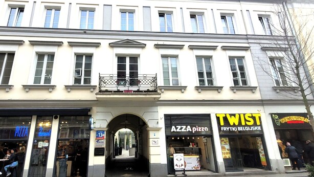 Front of property - Chmielna Guest House (Warsaw)