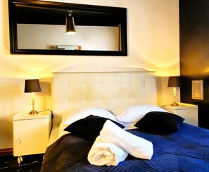 Sistema de insonorización, tabla de planchar con plancha y wifi gratis