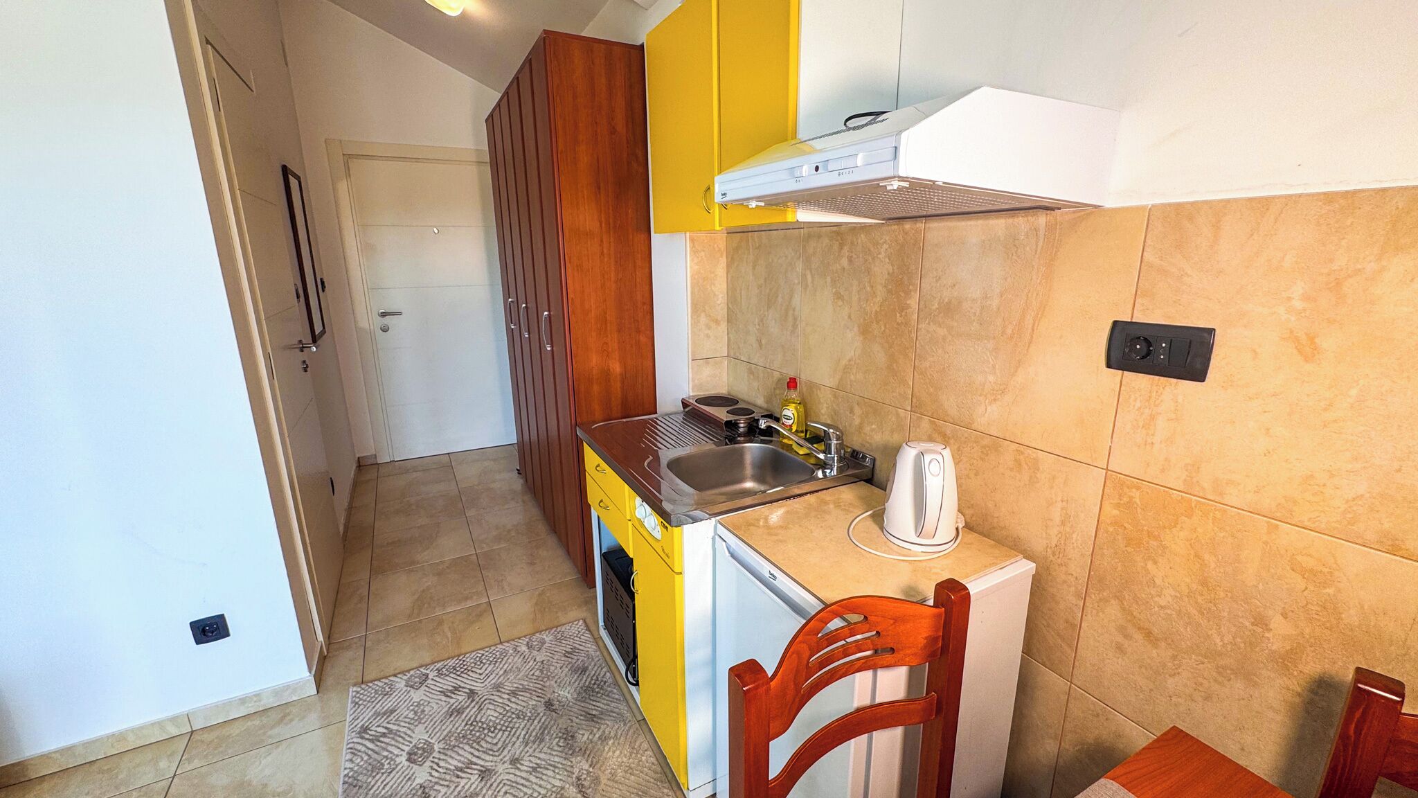 Standard Room | Private kitchen | Mini-fridge, cookware/dishes/utensils