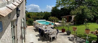 Large, comfortable country house with swimming pool near Les Vigiers golf course