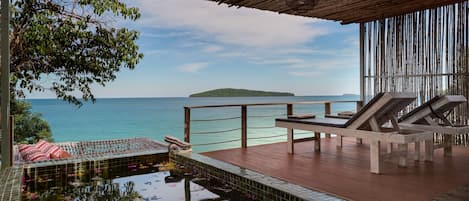 Family Suite Private Pool Sea View | Private pool