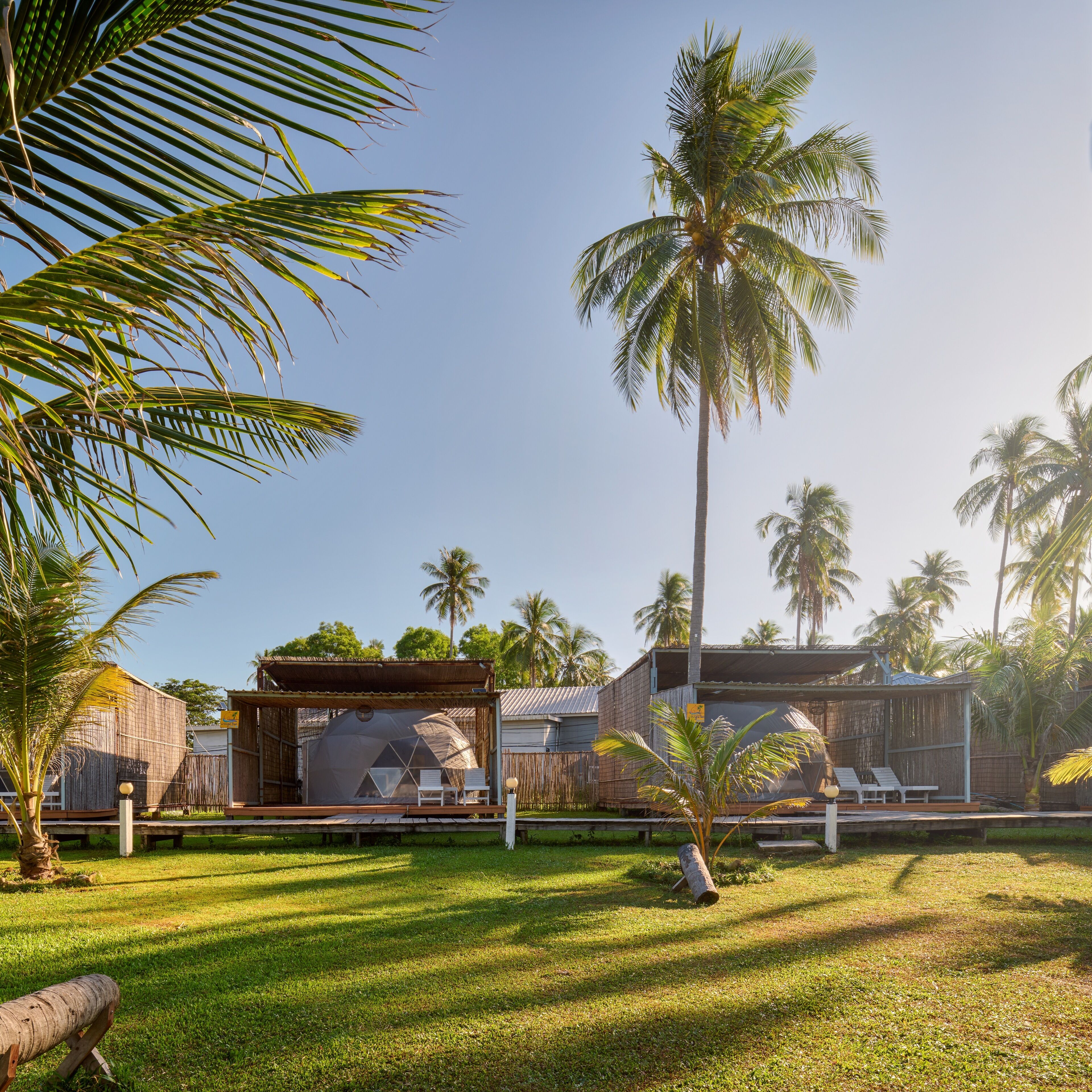 Deluxe Double Sea View | Minibar, desk, iron/ironing board, rollaway beds