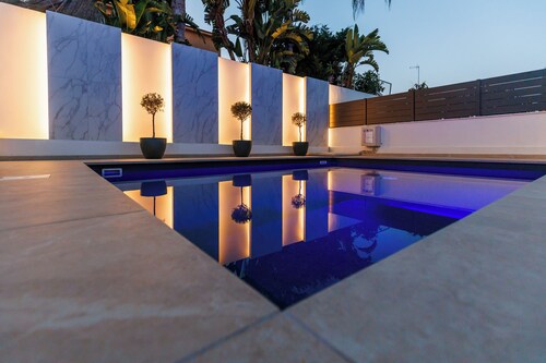 Cozy Breeze - Chic villa with amazing pool & bbq