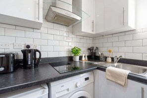 Fridge, microwave, oven, stovetop