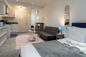 Unclassified image, 3 of 18, button