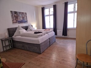 2 chambres, lit parapluie, Wi-Fi gratuit, draps fournis
