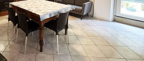 4 عدّة غرف نوم