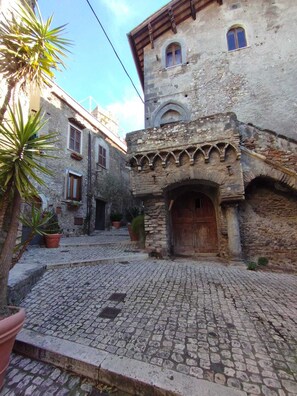 Exterior - La Mensa Ponderaria  (Tivoli)