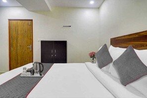 Deluxe Room | Free WiFi - Hotel Satya Inn (Bhubaneshwar)