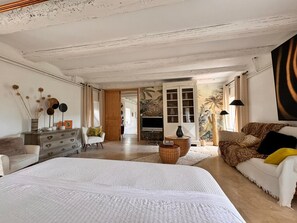 3 bedrooms, desk, iron/ironing board, WiFi - Mas La Pléiade - La Magnanerie (Vézénobres)