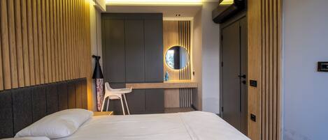 4 chambres, fer et planche à repasser, Wi-Fi, draps fournis