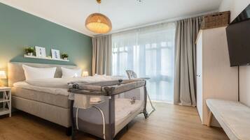 2 bedrooms, iron/ironing board, free WiFi