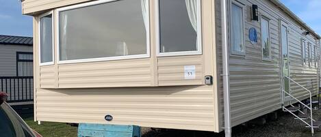 Cabin | Exterior