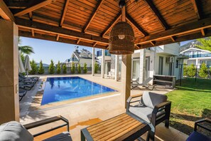 Outdoor pool, a heated pool