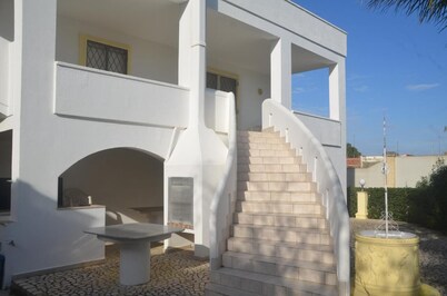 Raucci House a due passi dal mare di sant'isidoro