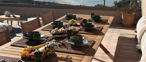 Desayuno buffet incluido todos los días