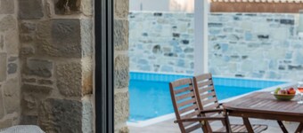 Elmara Luxury Villa 3 - Next to the Beach