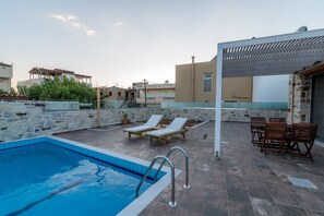 Villa | 1 habitación y insonorización 