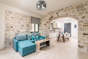 Villa | 2 bedrooms, soundproofing - Elmara Luxury Villa 1 - Next to the Beach (Faistos)