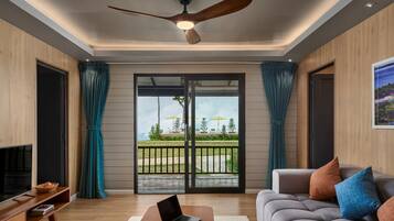 ํจ๋ฐ๋ฆฌ ๋น๋ผ, ์ฐ ์ ๋ง | ๊ฑฐ์ค ๊ณต๊ฐ