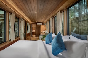 Deluxe Hotel Bus Mountain View
