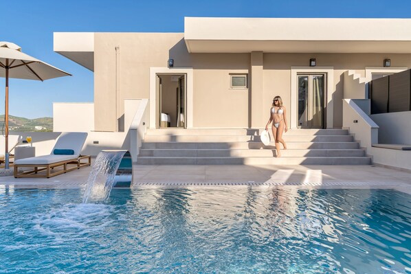 Villa - Elysian Villa 2 - With Private Pool (Mylopotamos)