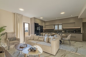 House | 6 bedrooms, soundproofing