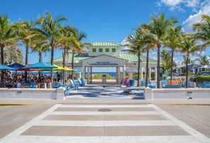 Unclassified image, 5 of 46, button