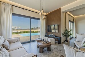 Villa | 4 bedrooms - Villa Lux Solis - With 2 Pools (Mylopotamos)