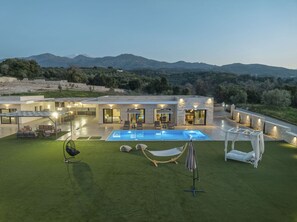 Room - Villa Lux Solis - With 2 Pools (Mylopotamos)