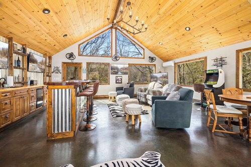 Eagle Nest Lakehouse-Lake front to Beaver Lake