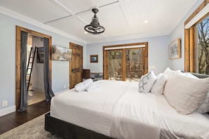 5 habitaciones, escritorio, tabla de planchar con plancha y wifi 