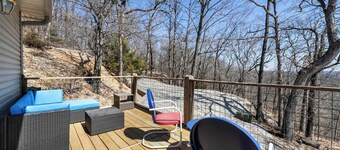 Lake Overlook-Gorgeous Beaver Lake Views-Game Room