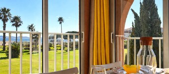 2-Room Apartment with Sea View Loggia, Pets Allowed - La Londe-les-Maures