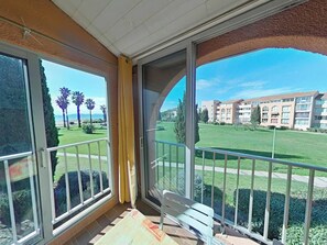 Interior - 2-Room Apartment with Sea View Loggia, Pets Allowed - La Londe-les-Maures (La Londe-les-Maures)