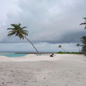 Beach/ocean view - Sea Breeze View (Huraa)