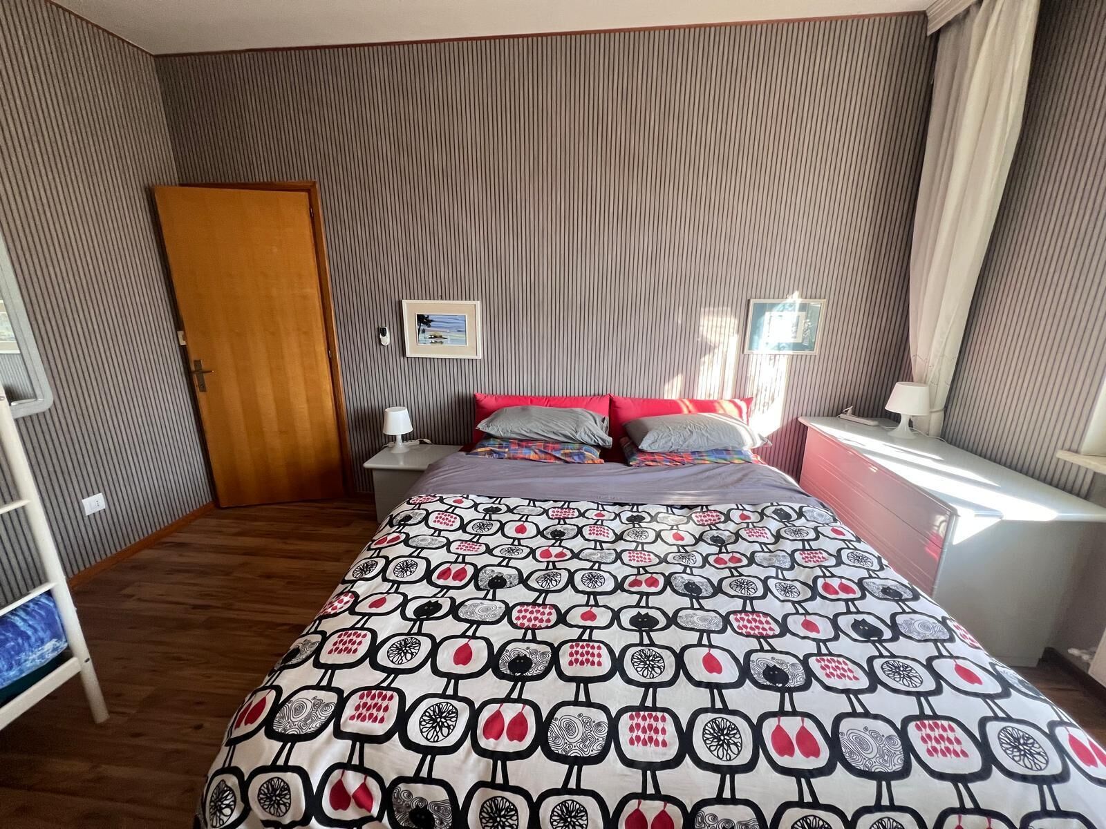 3 bedrooms, iron/ironing board, free WiFi, bed sheets