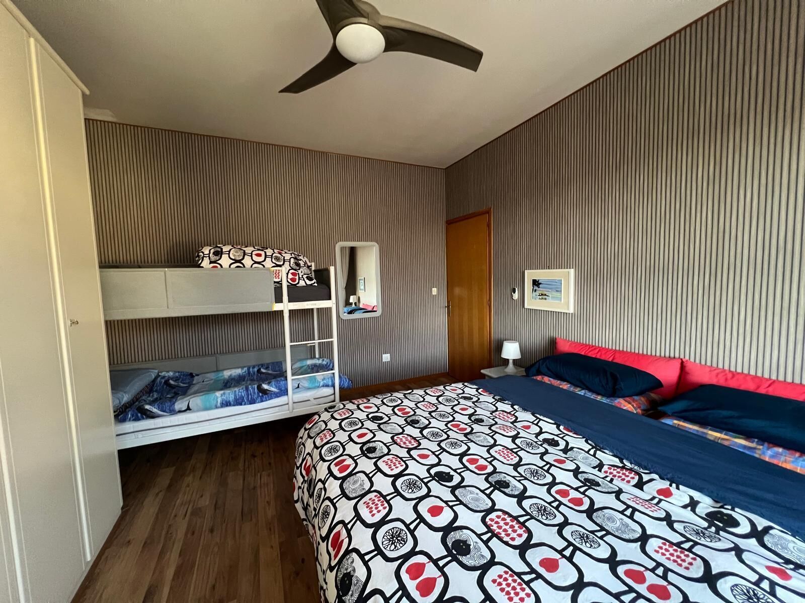 3 bedrooms, iron/ironing board, free WiFi, bed sheets