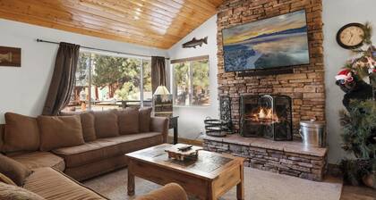 Lakeside Cottage - Charming Retreat