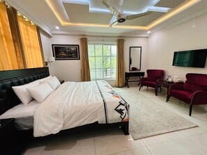 Deluxe Double Room, Mountain View - Insignia Resorts (Murree)