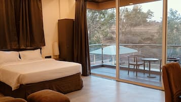 奢華雙人房, 露台, 山景 | 手提電腦工作空間、熨斗/熨衫板、免費 Wi-Fi