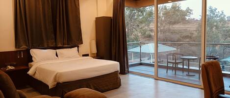 Espace de travail pour ordinateur portable, fer et planche à repasser